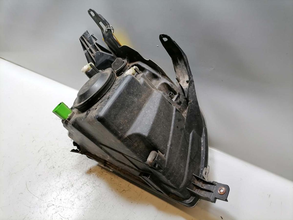 Ford Fusion original Scheinwerfer vorn links Halogen Bj.2004